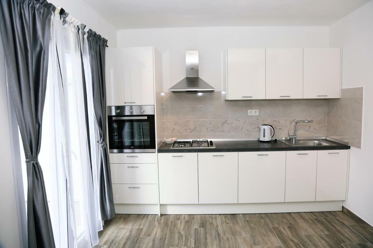 Apartments Tonia Br. 1 자발라티카 외부 사진